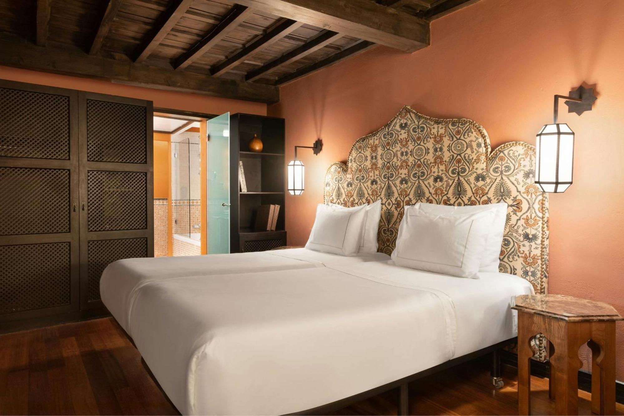 Hotel Palacio De Santa Paula, Autograph Collection Granada Bagian luar foto